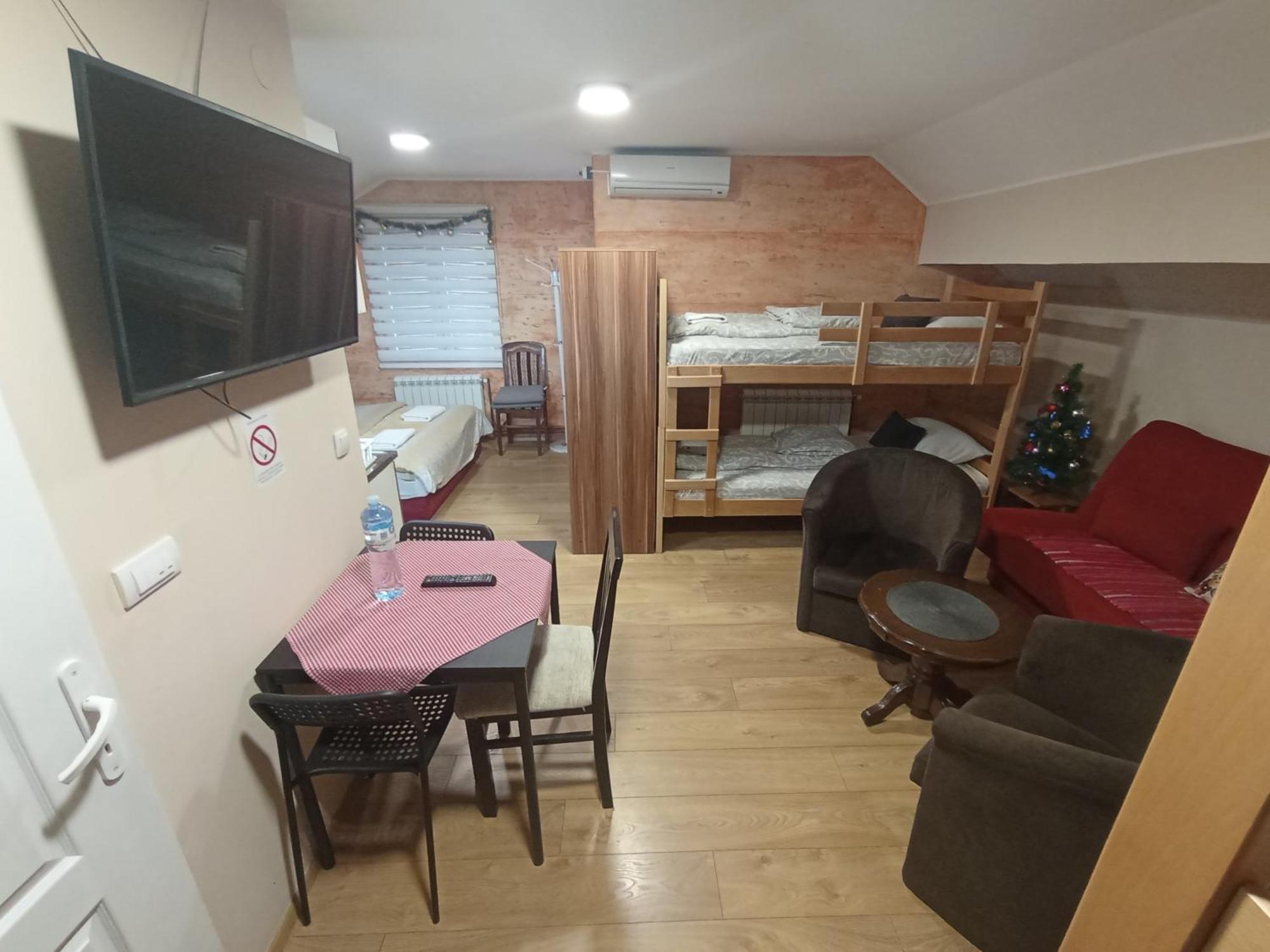 Apartments & Rooms -Mdl Lazic Белград Екстериор снимка